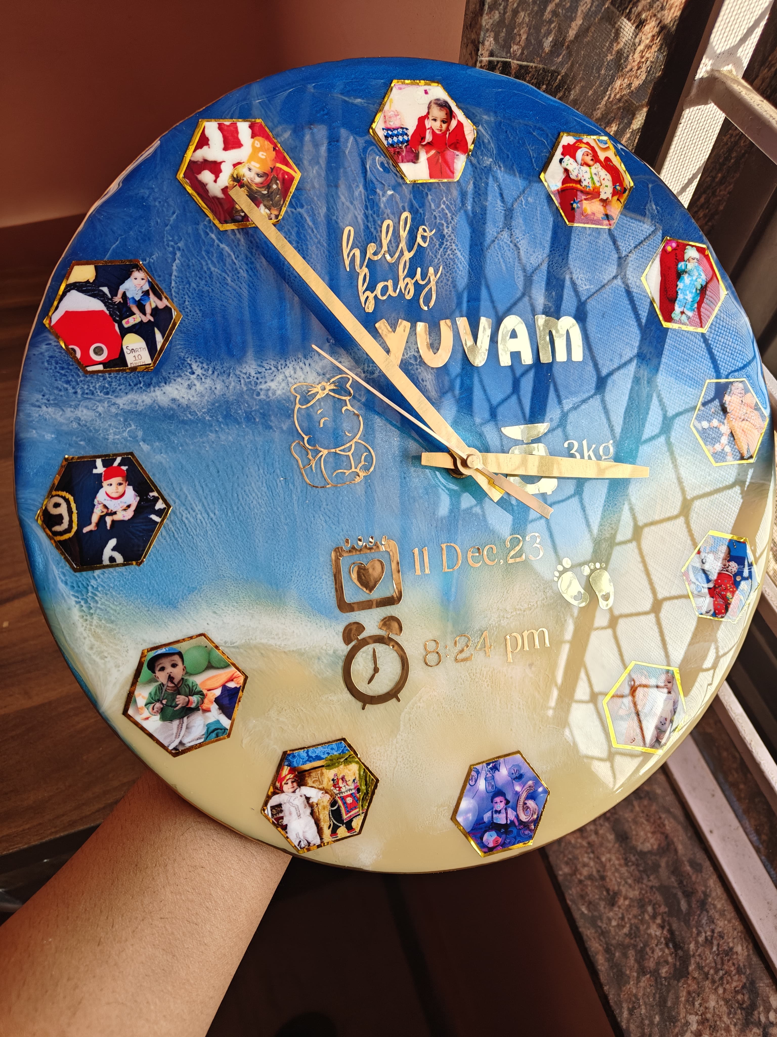 Resin Wall Clocks - Dev Tandoor Industries